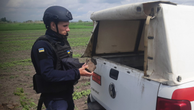 На Бориспільщині сапери вилучили 12 ручних протитанкових гранат (ФОТО)